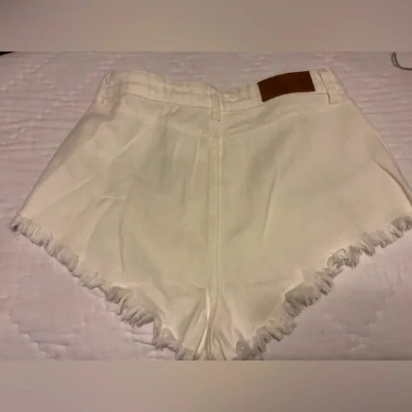 New Nasty Gal Raw Hem Denim Cheeky Shorts - Picture 2 of 6